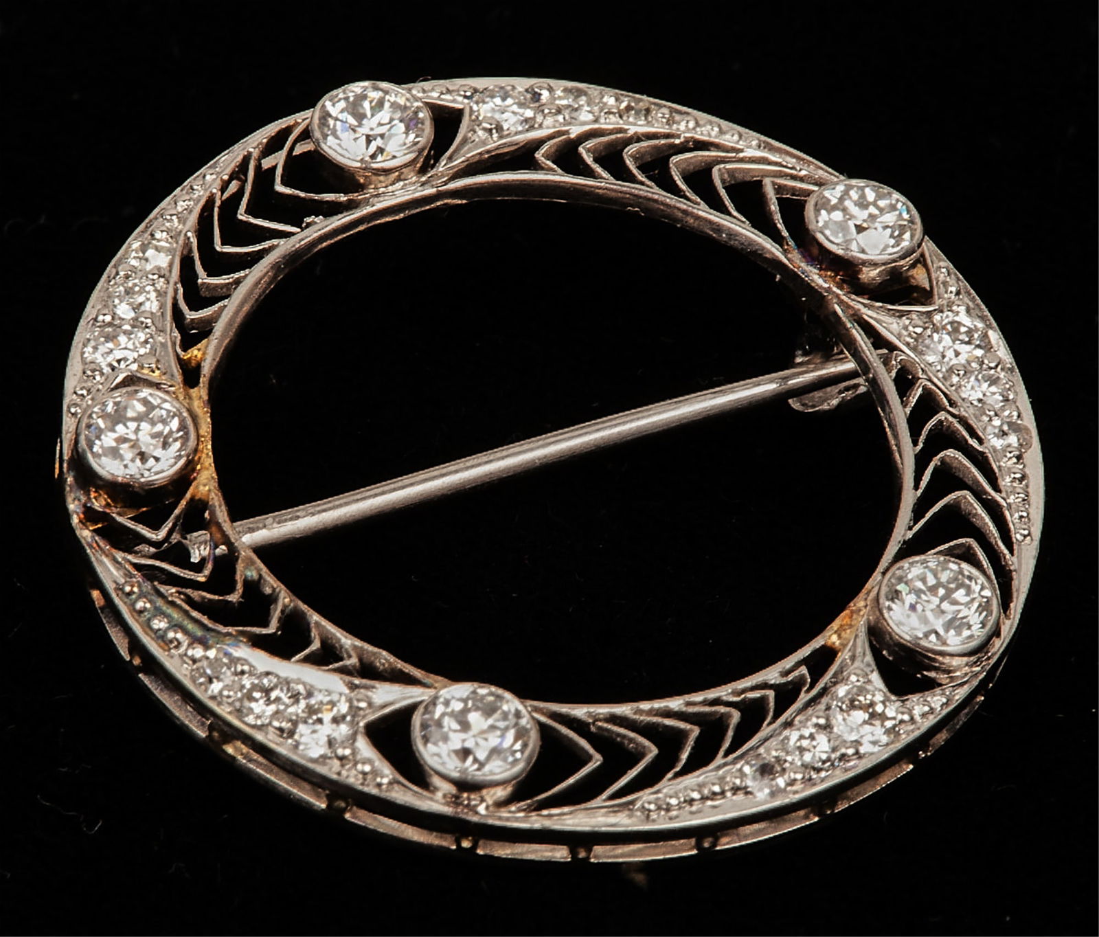 ANTIQUE ART DECO PERIOD PLATINUM & DIAMOND PIN (1 of 6)