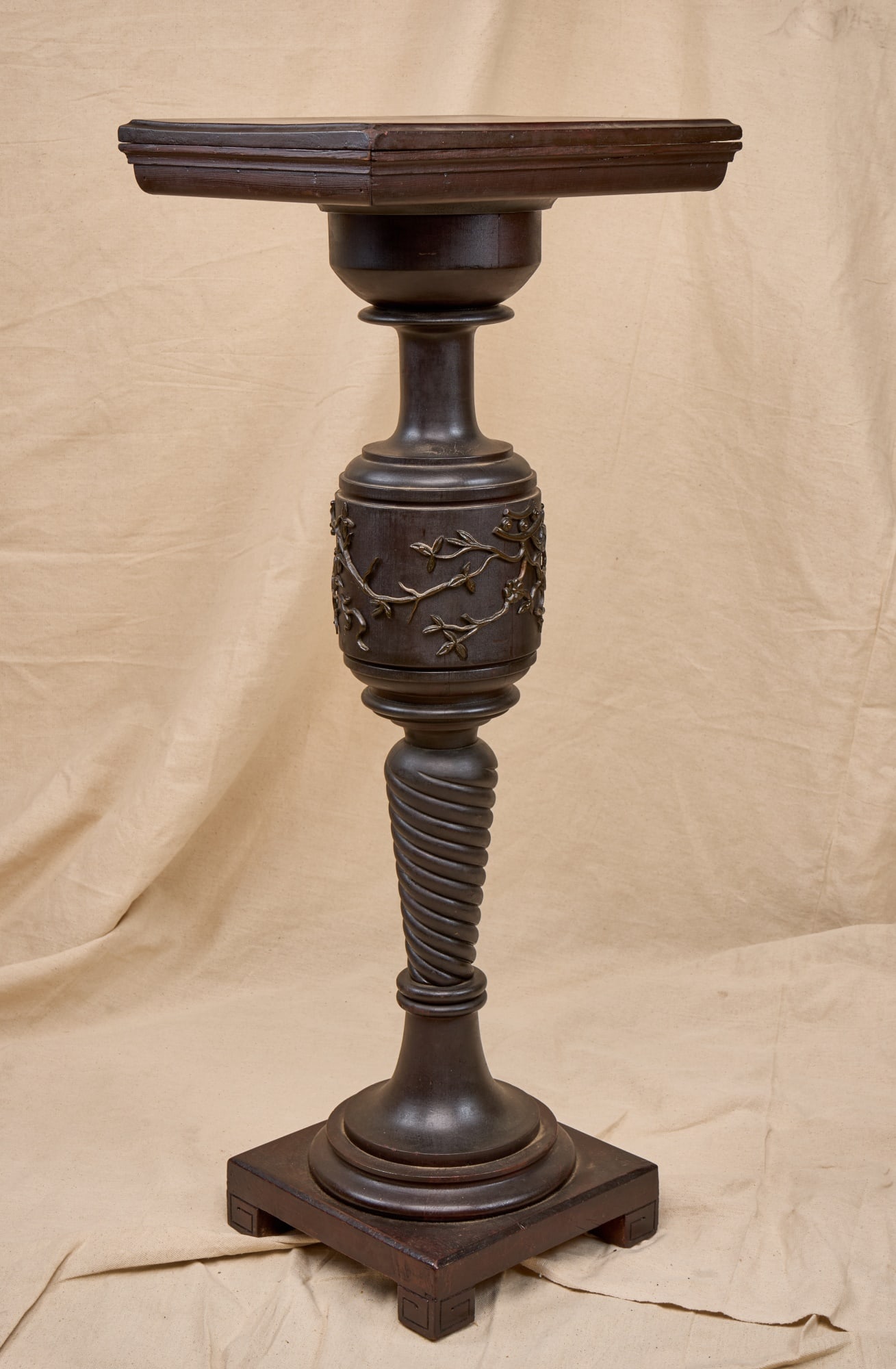 VICTORIAN ROGERS GROUP PEDESTAL (1 of 12)