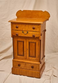 (19th c) BIRDSEYE MAPLE SHIP PURSERS DESK