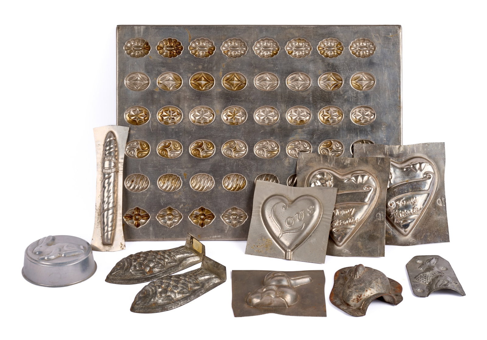 WEYGANDT CHOCOLATE MOLD TRAY & a VARIETY of HALFS: Cigar half and Be My Valentine are complete10 x 13 1/2 inches (and smaller) Condition: Good Temp No 7784