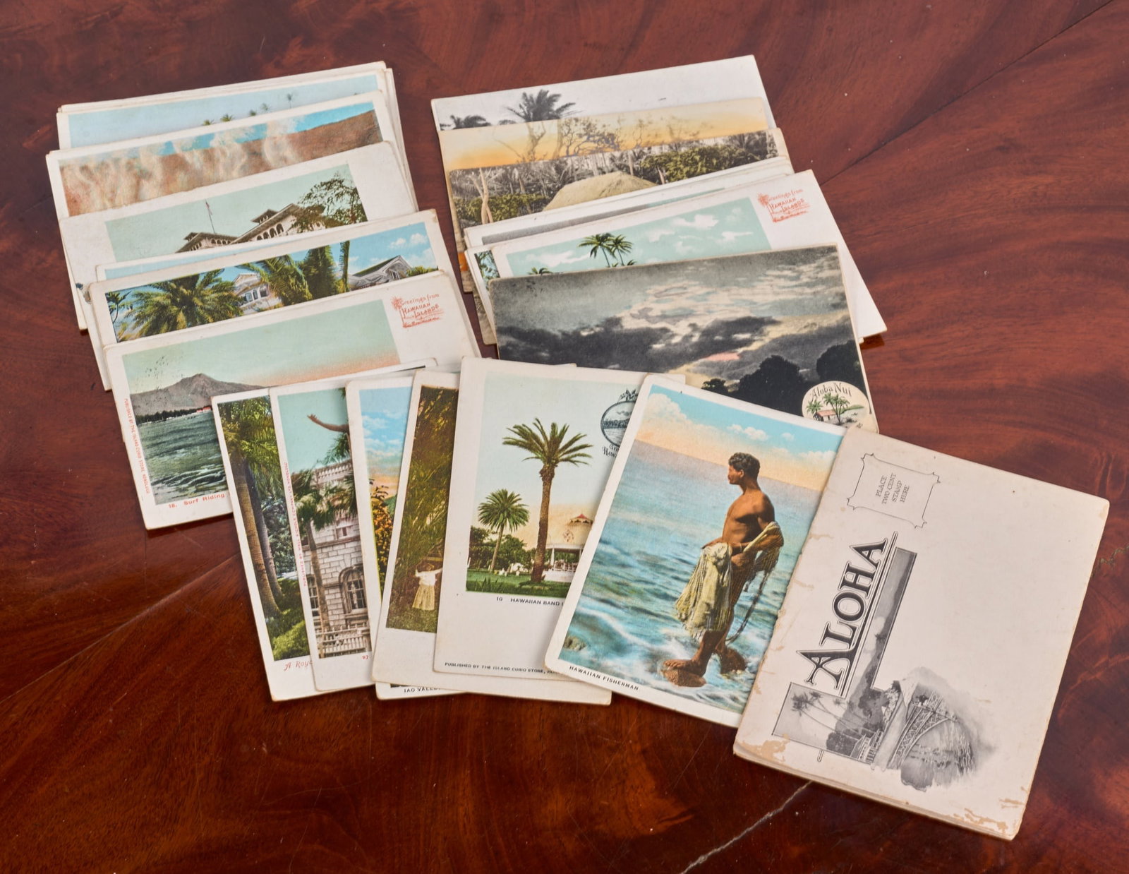 GROUP MOSTLY (EARLY 20thc) HAWAIIAN POSTCARDS: Including fold out example. Condition: Good. Age expected wear. See photos. Temp No 8343