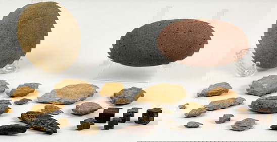 GROUP OF EXCAVATED MINERALS, FOSSILS, TOOLS, ETC