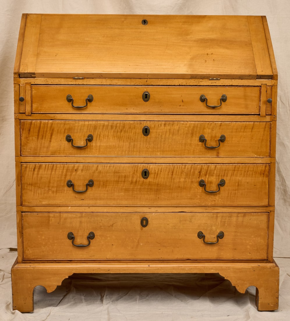 CHIPPENDALE TIGER MAPLE SLANT FRONT DESK (1 of 20)