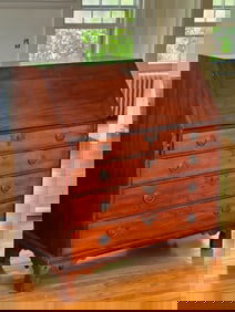 CHIPPENDALE MAHOGANY SLANT FRONT DESK