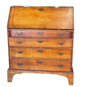 (18th c) TIGER MAPLE CHIPPENDALE SLANT FRONT DESK