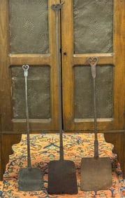 (3) HEART HANDLED WROUGHT IRON HEARTH PEELS