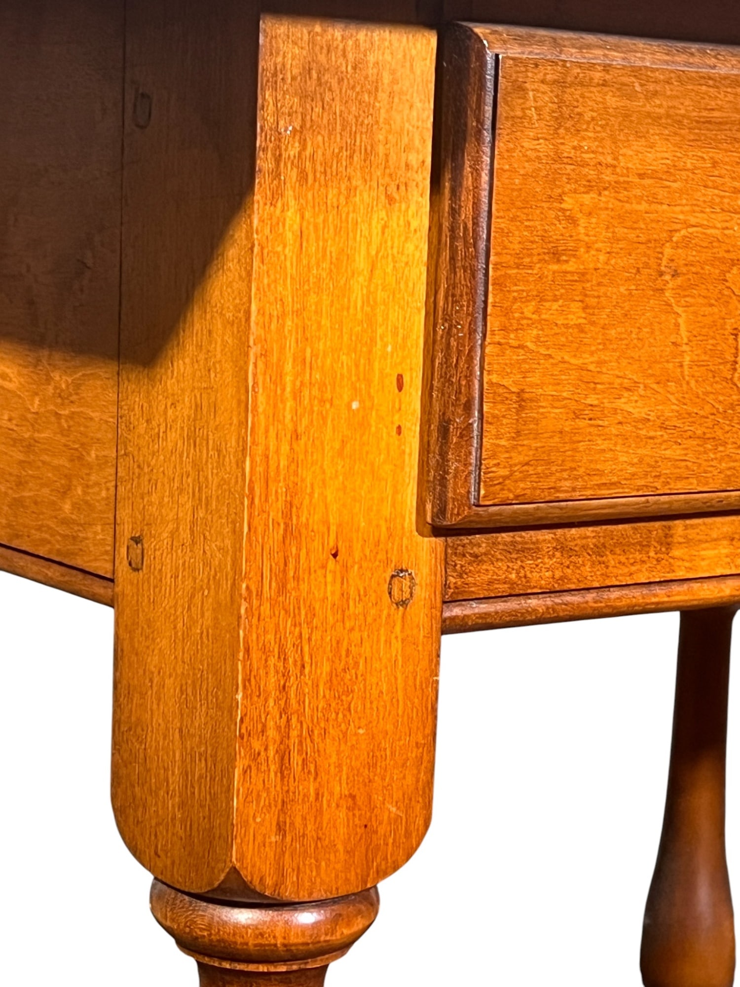 WALLACE NUTTING BLOCK SIGNED TAVERN TABLE - 4