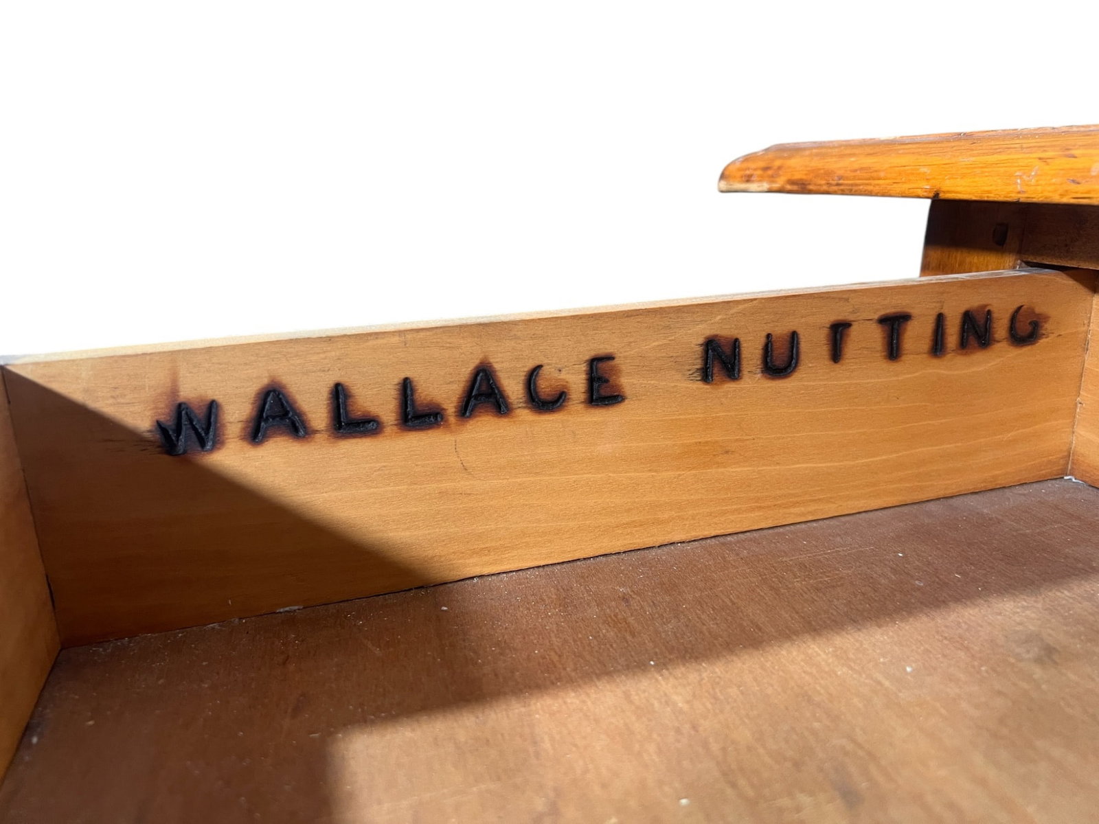 WALLACE NUTTING BLOCK SIGNED TAVERN TABLE - 6