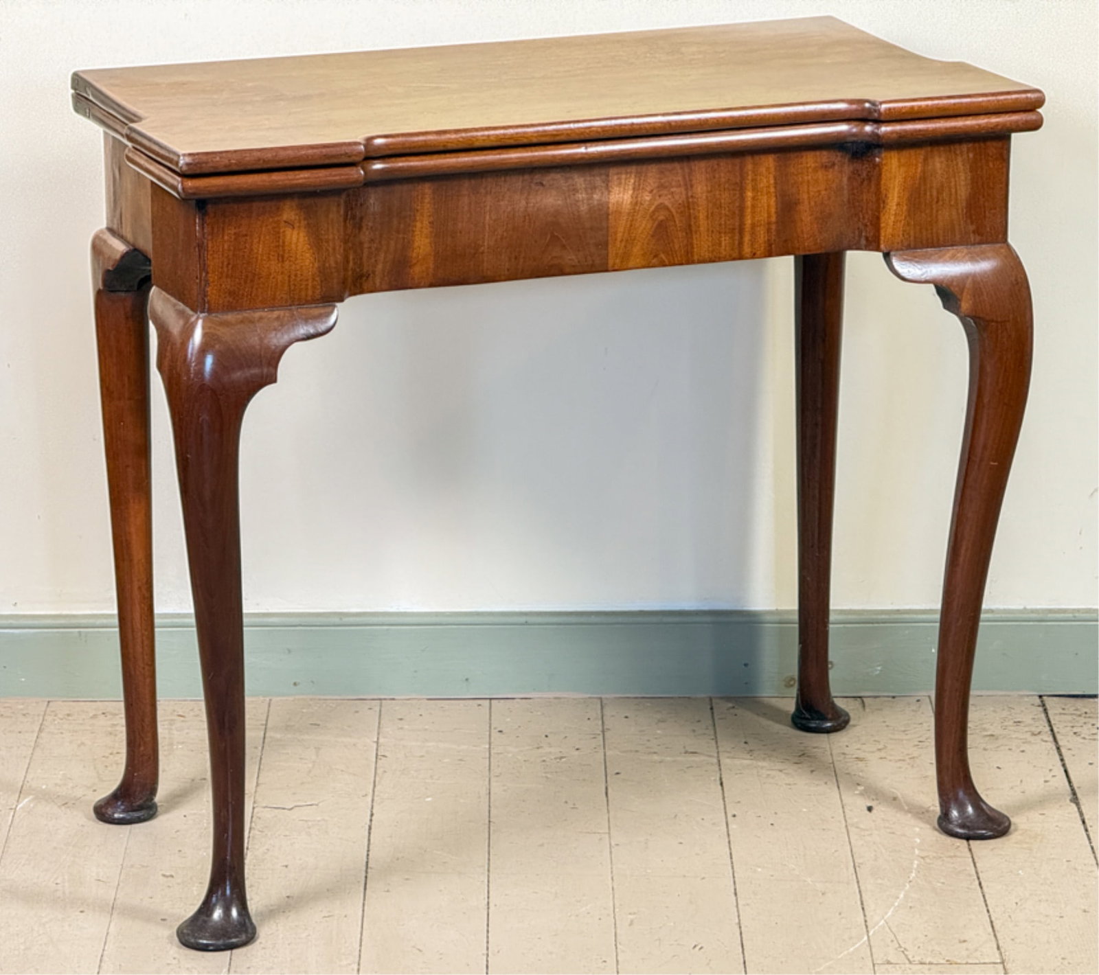 ELEGANT GEORGE II MAHOGANY GAME TABLE (1 of 20)