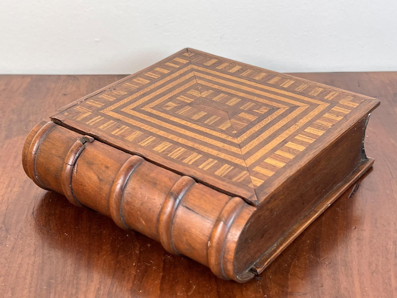 TURN OF THE CENTURY INLAID MARQUETRY BOOK BOX: 2" x 6 5/8" x 6 3/8"