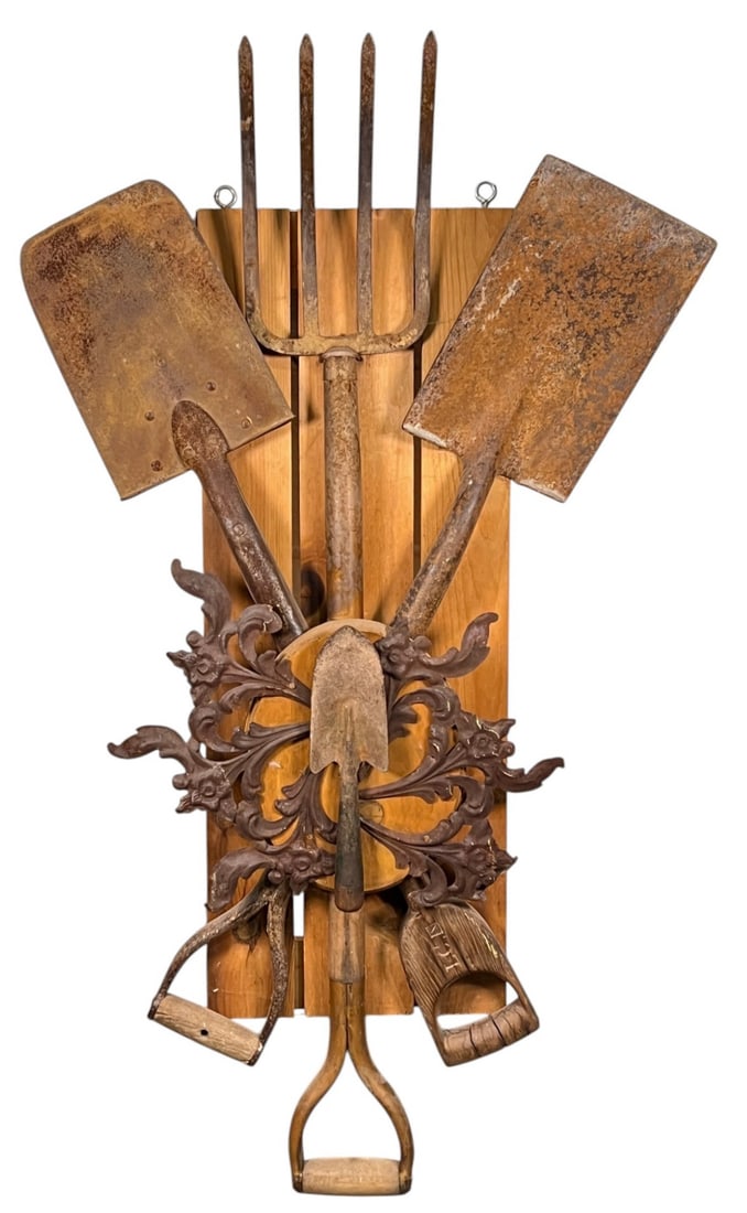VINTAGE RUSTIC ART WALL HANGING (1 of 6)