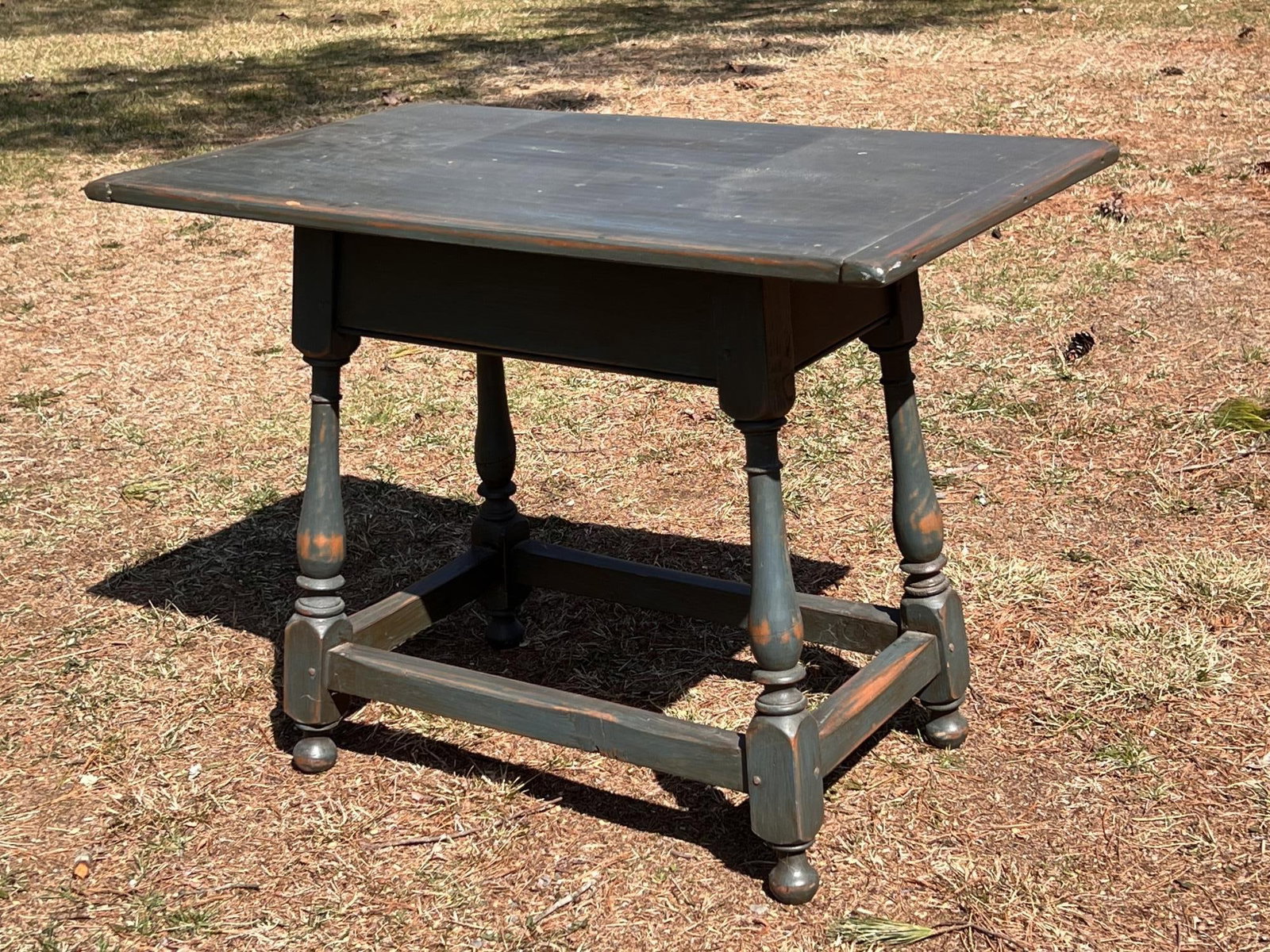 CUSTOM NEW ENGLAND TAVERN TABLE (1 of 10)