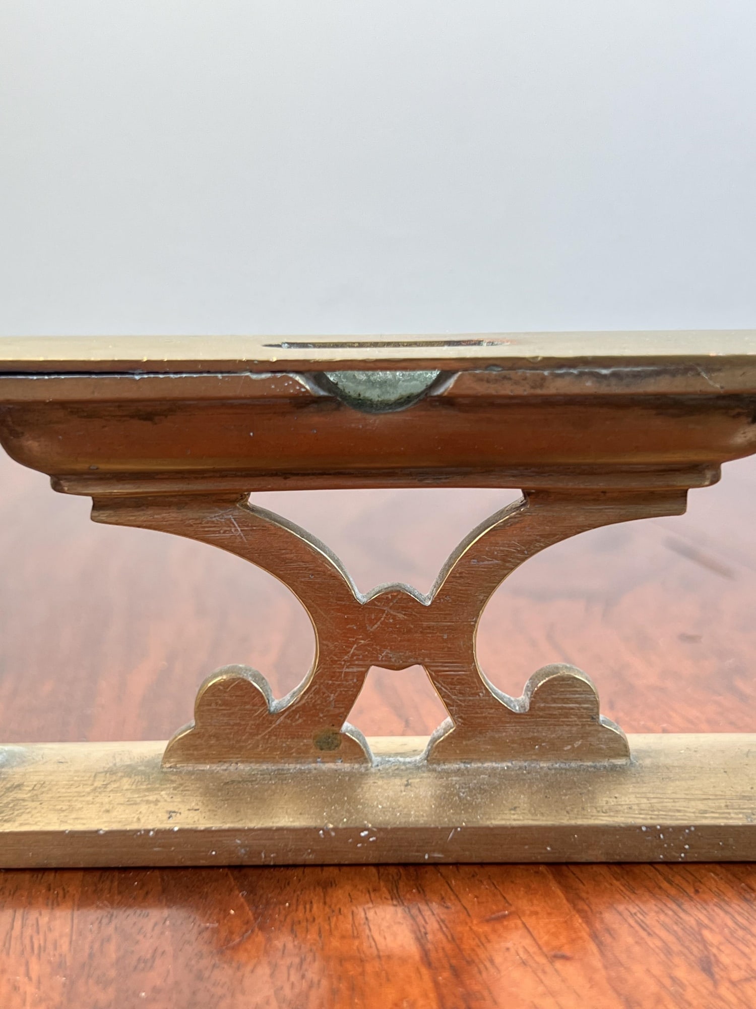 EXCEPTIONAL E.A. HOWE BRASS DOUBLE LEVEL - 4