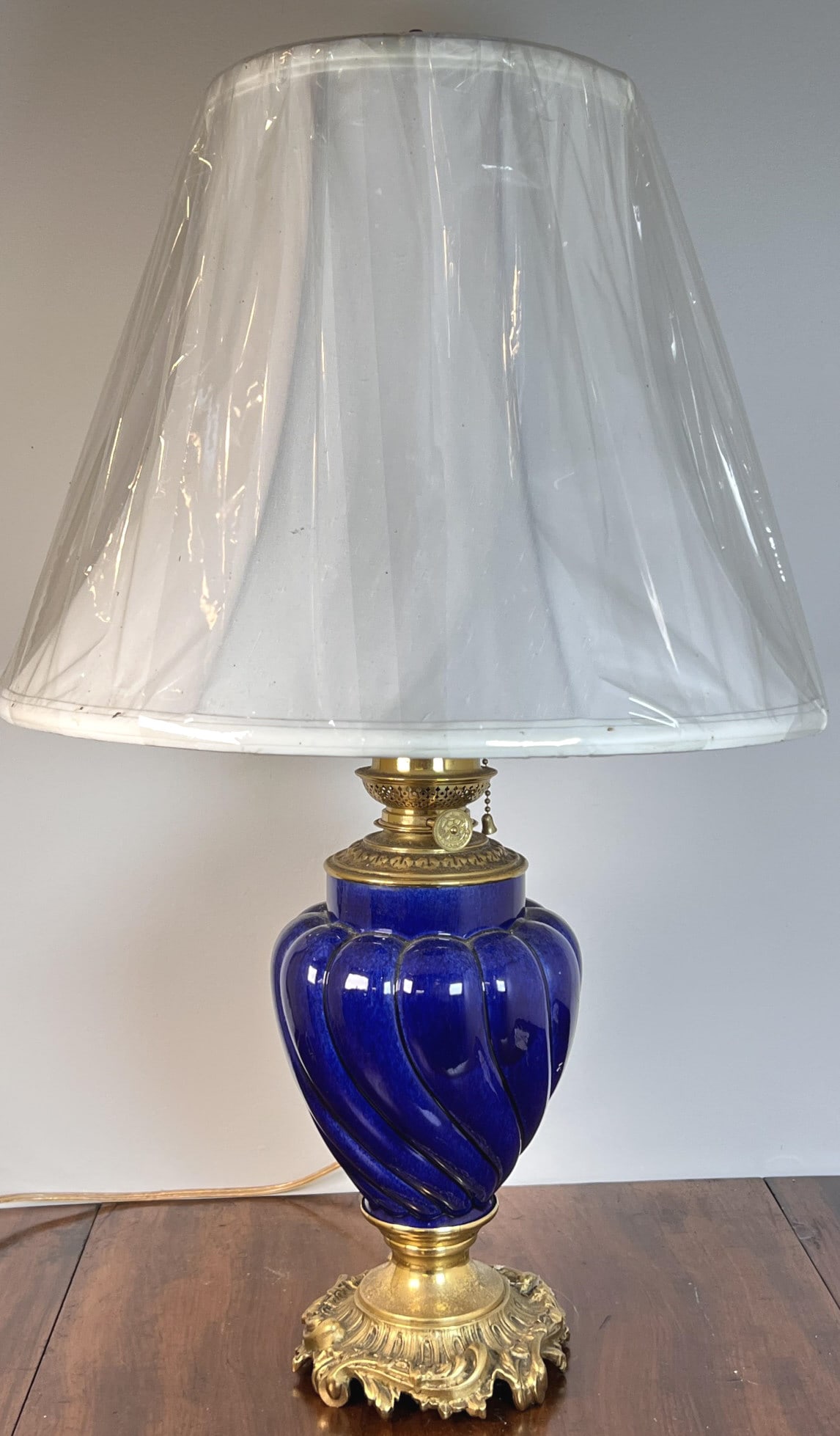 (19th c) PORCELAIN TABLE LAMP w/ BRASS FITTINGS (1 of 7)