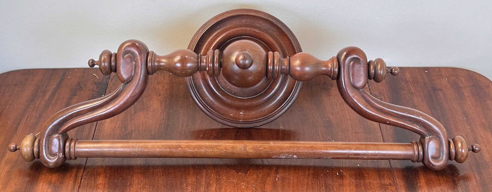 ART NOUVEAU TURNED WALNUT TOWEL RACK: 26" long