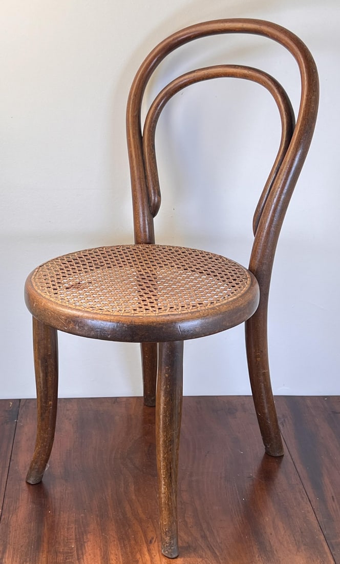 (19th c) THONET BENTWOOD CHILD'S CHAIR (1 of 10)