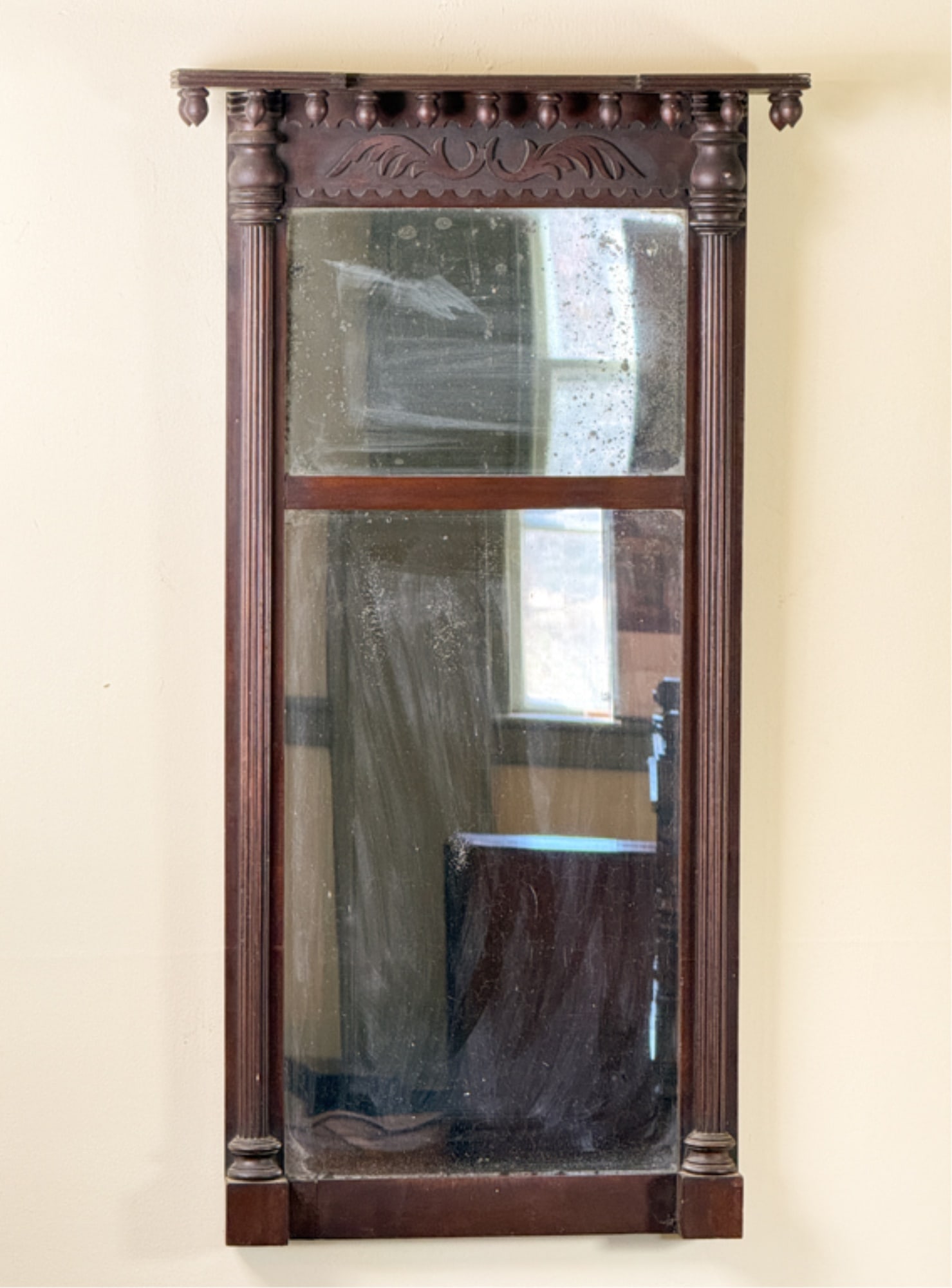 FEDERAL SPLIT COLUMN MIRROR w CARVED FRIEZE: With acorn accents. 34 x 18 1/4 inches.