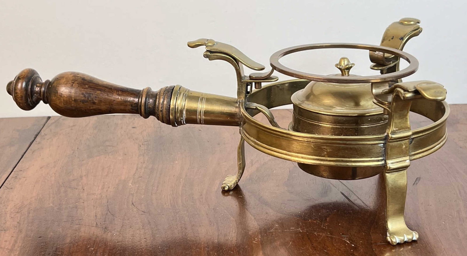 (18th c) BRASS BRAZIER w/ TURNED WOODEN HANDLE (1 of 13)