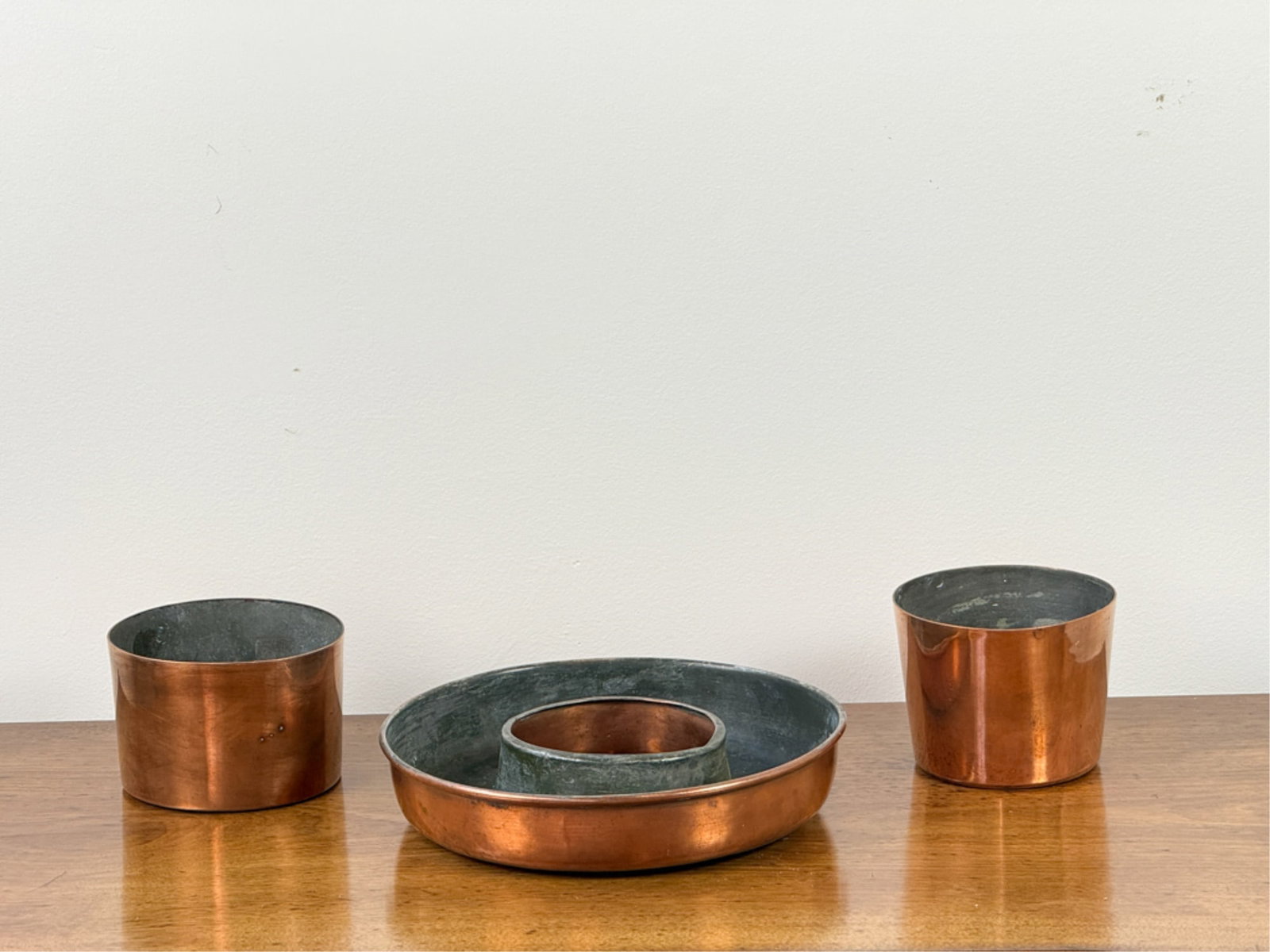 RINGED COPPER PUDDING & (2) FOOD MOLDS (1 of 8)