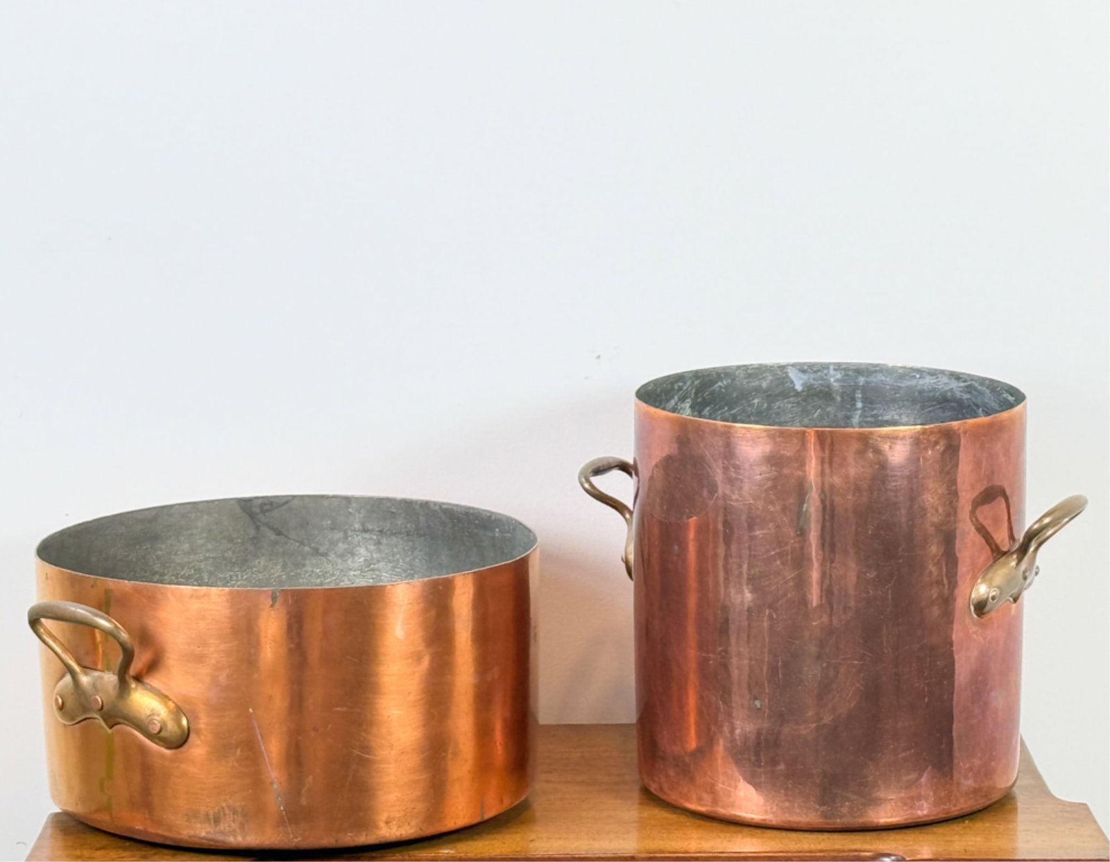 (2) LARGE (19thc) COPPER STOCK POTS (1 of 9)