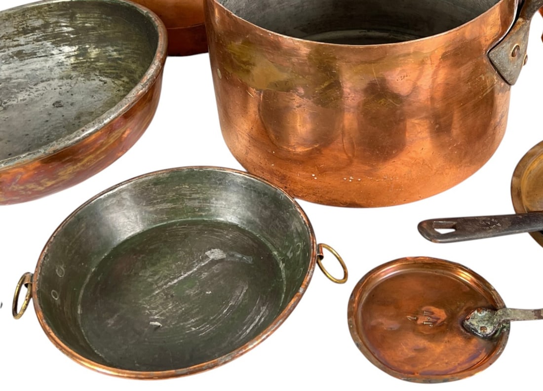 GROUPING MOSTLY (19thc) COPPER COOKWARE & LIDS - 4
