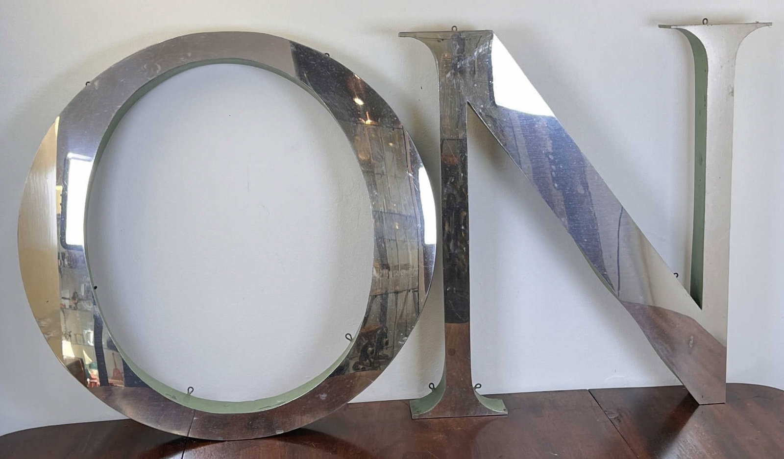 (2) VINTAGE MIRRORED TRADE SIGN LETTERS (1 of 8)