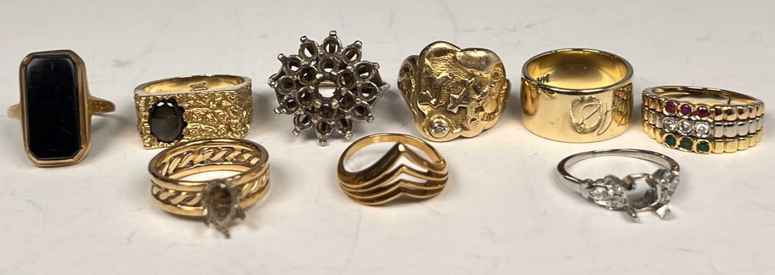 (9) 14K GOLD RINGS (1 of 7)