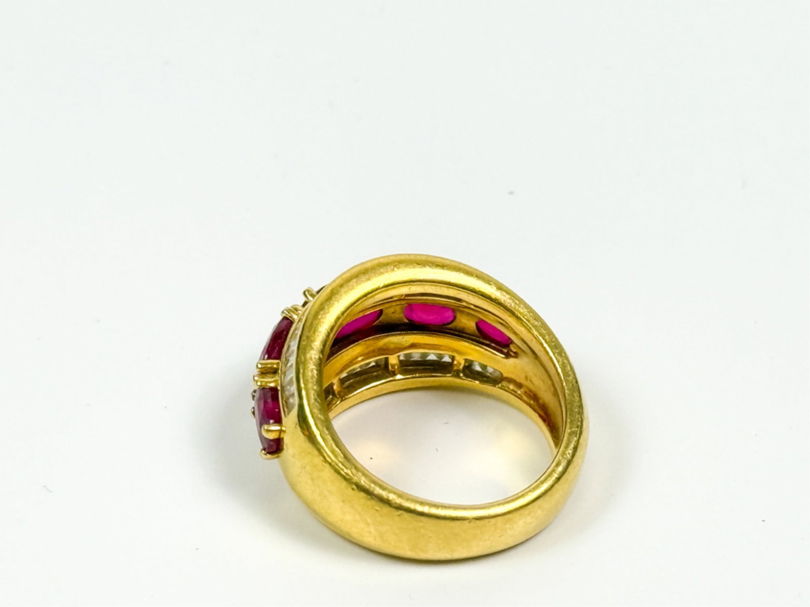 18K GOLD DIAMOND & RUBY RING - 7