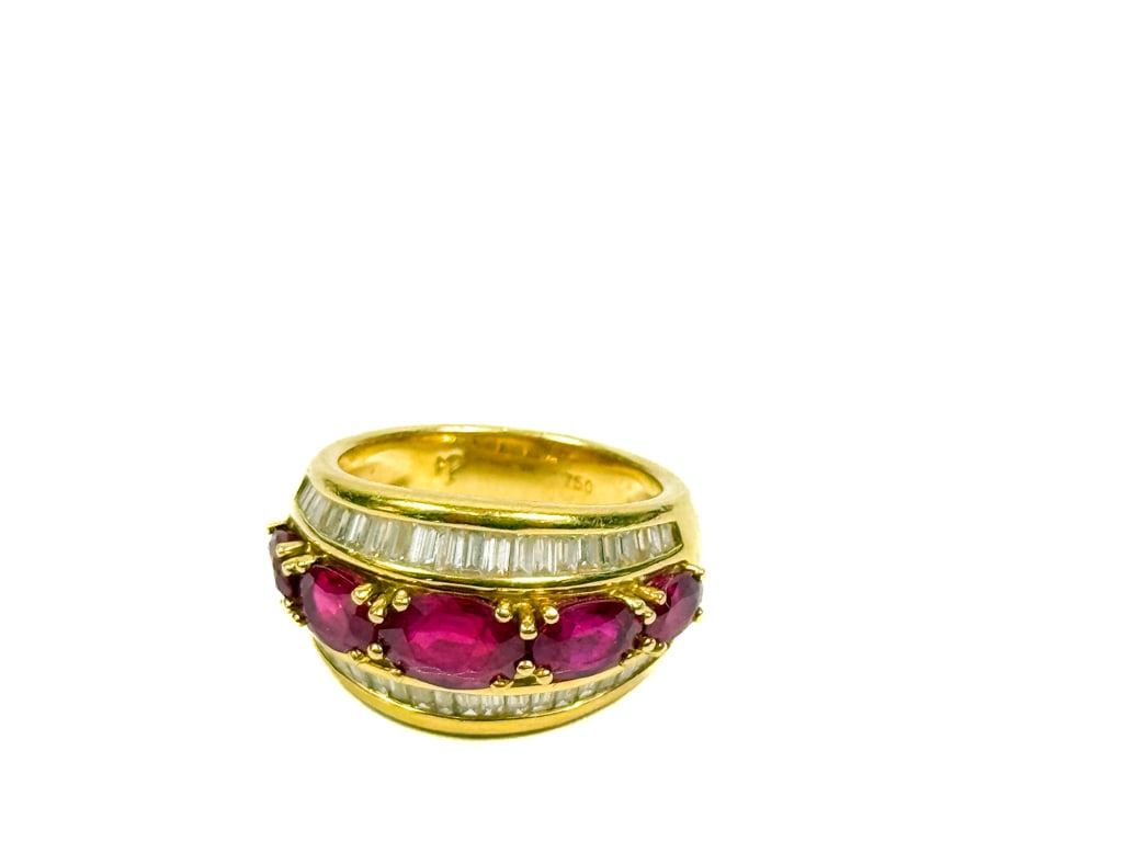 18K GOLD DIAMOND & RUBY RING - 8