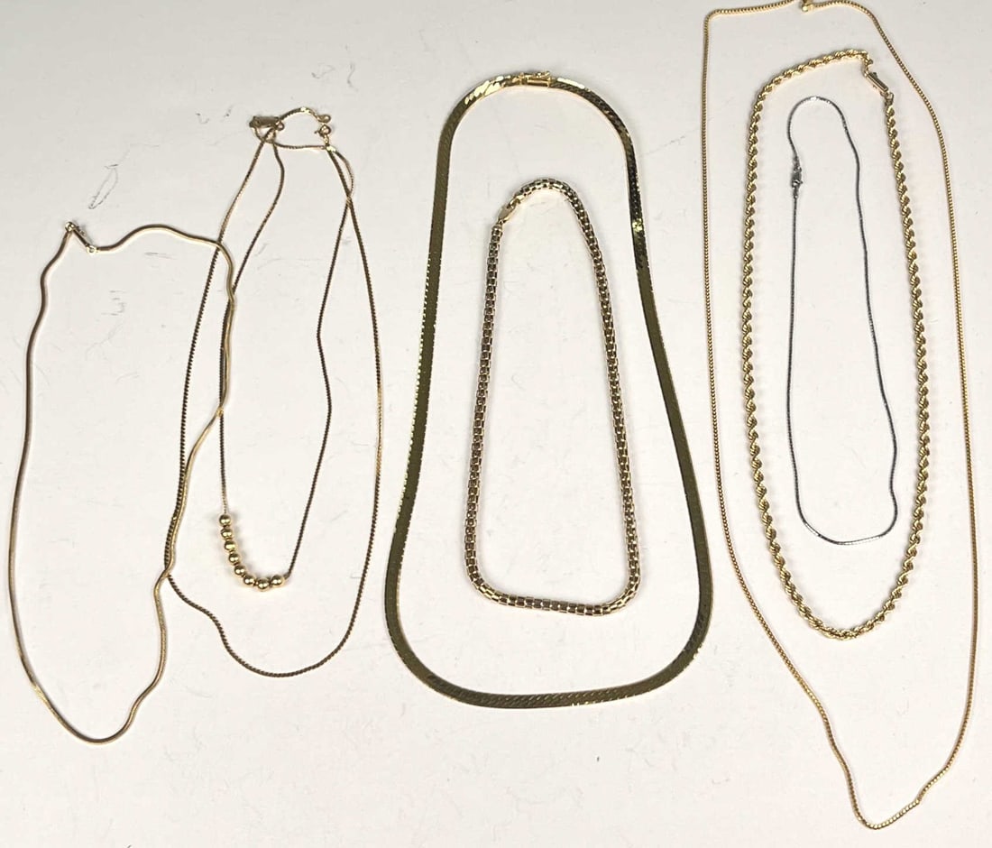 GROUPING OF 14K GOLD NECKLACES (1 of 11)