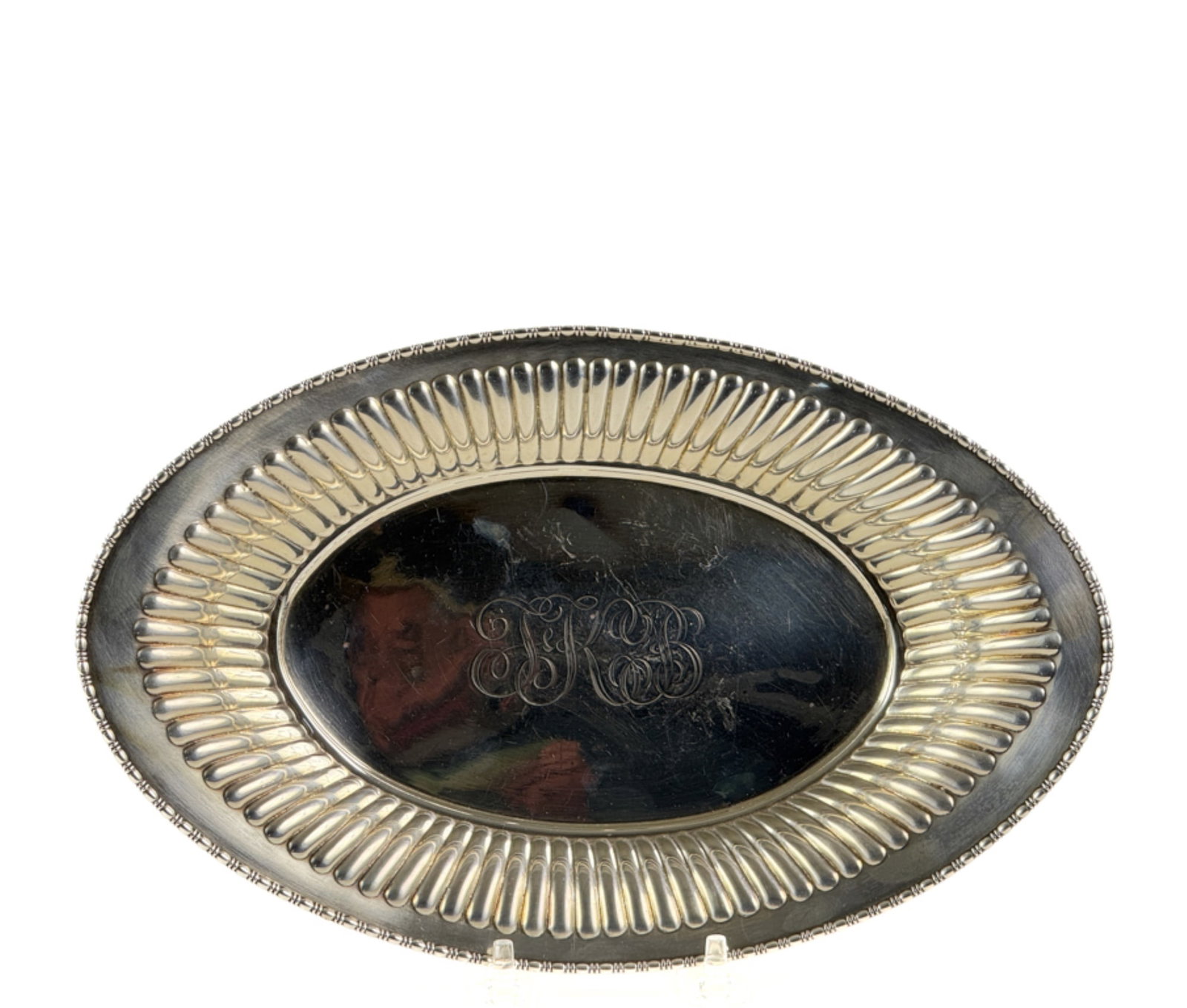 HYMAN, BERG & CO STERLING SILVER BREAD BASKET: 11 inches. 6.69 ozt.