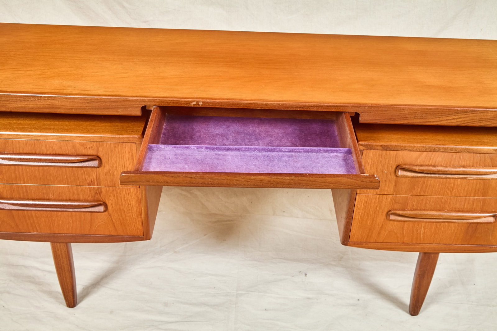 1982 G PLAN DRESSING TABLE by E. GOMME - 8