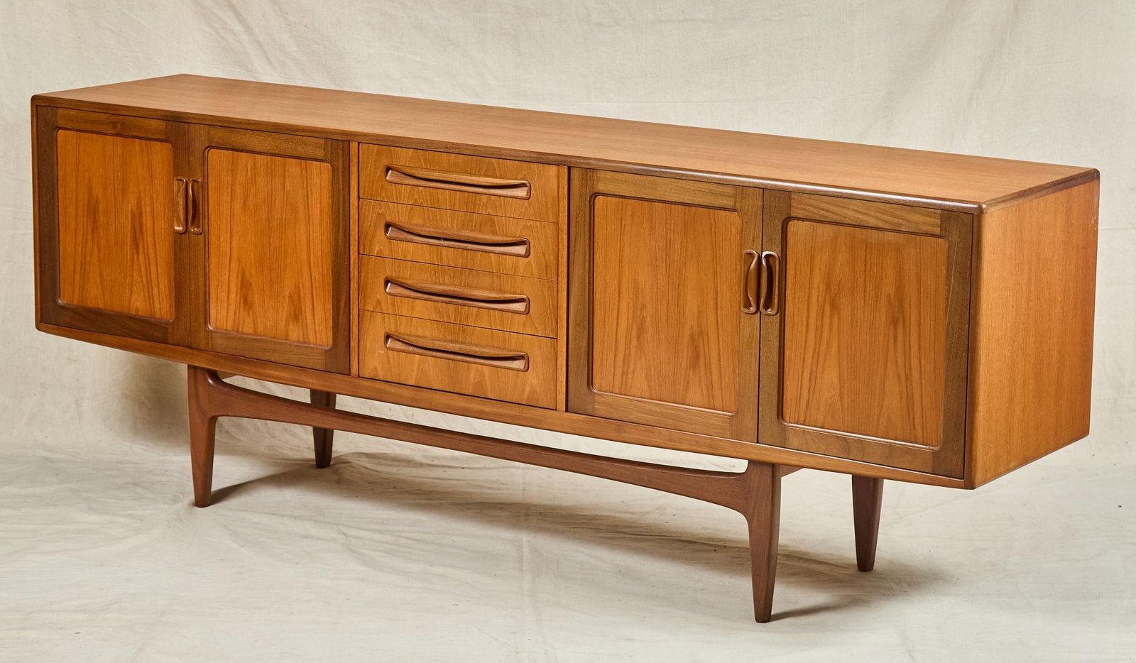 G PLAN "FRESCO" TEAK WOOD CREDENZA circa 1960s (1 of 8)