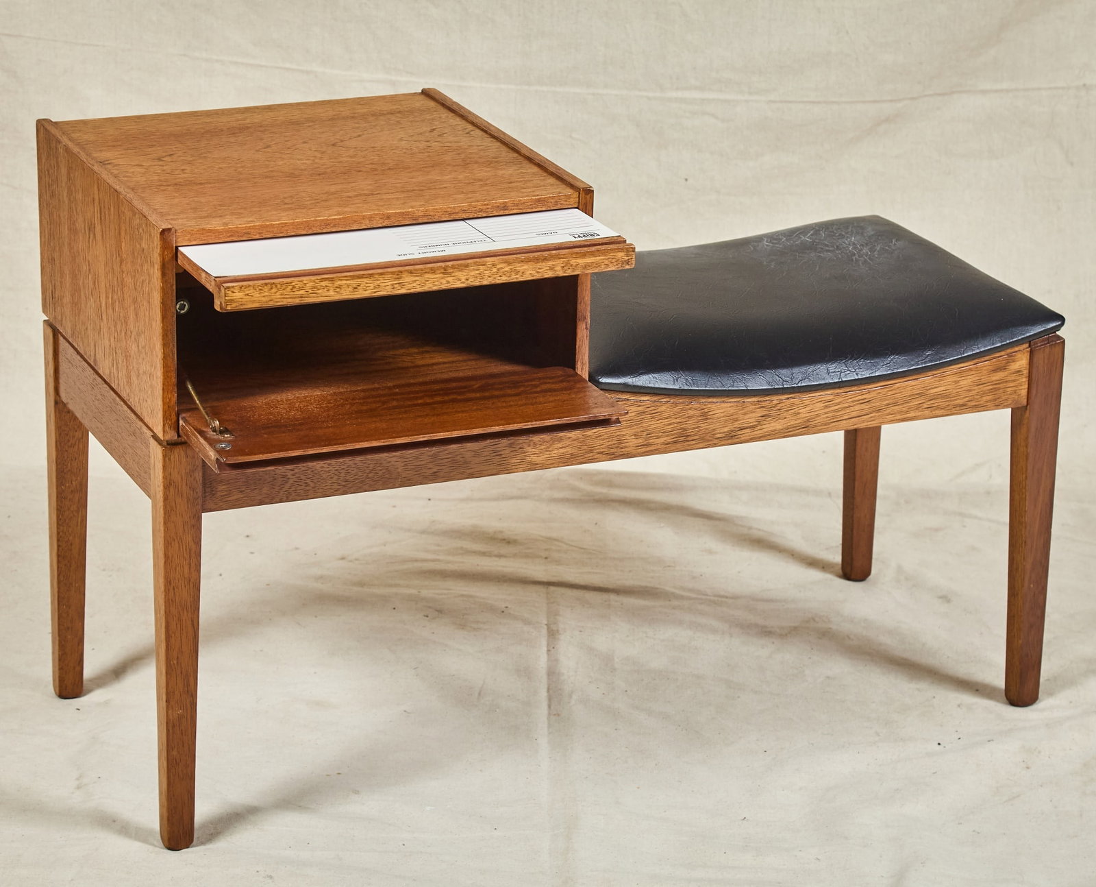 CHIPPY TELEPHONE SEAT with MEMORY SLIDE - 3