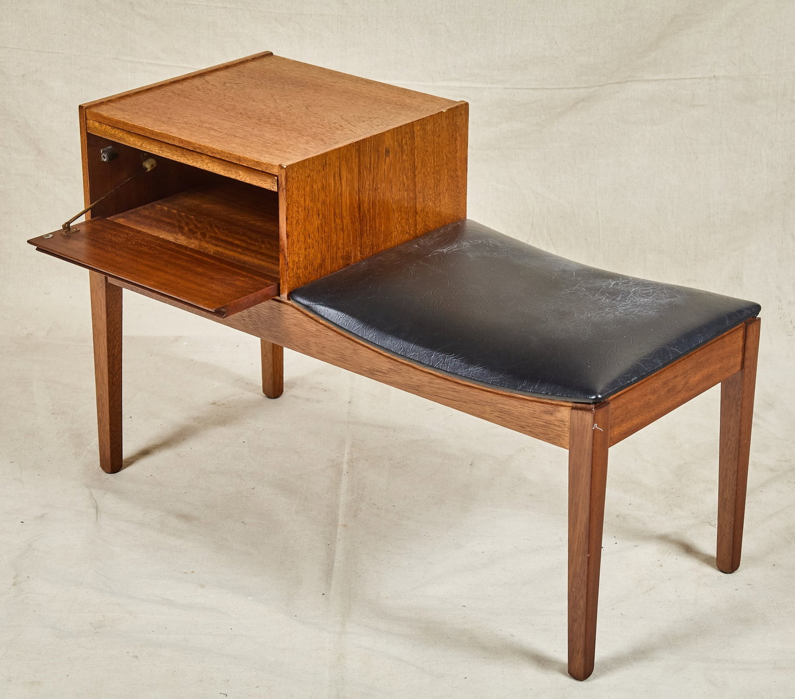 CHIPPY TELEPHONE SEAT with MEMORY SLIDE - 4
