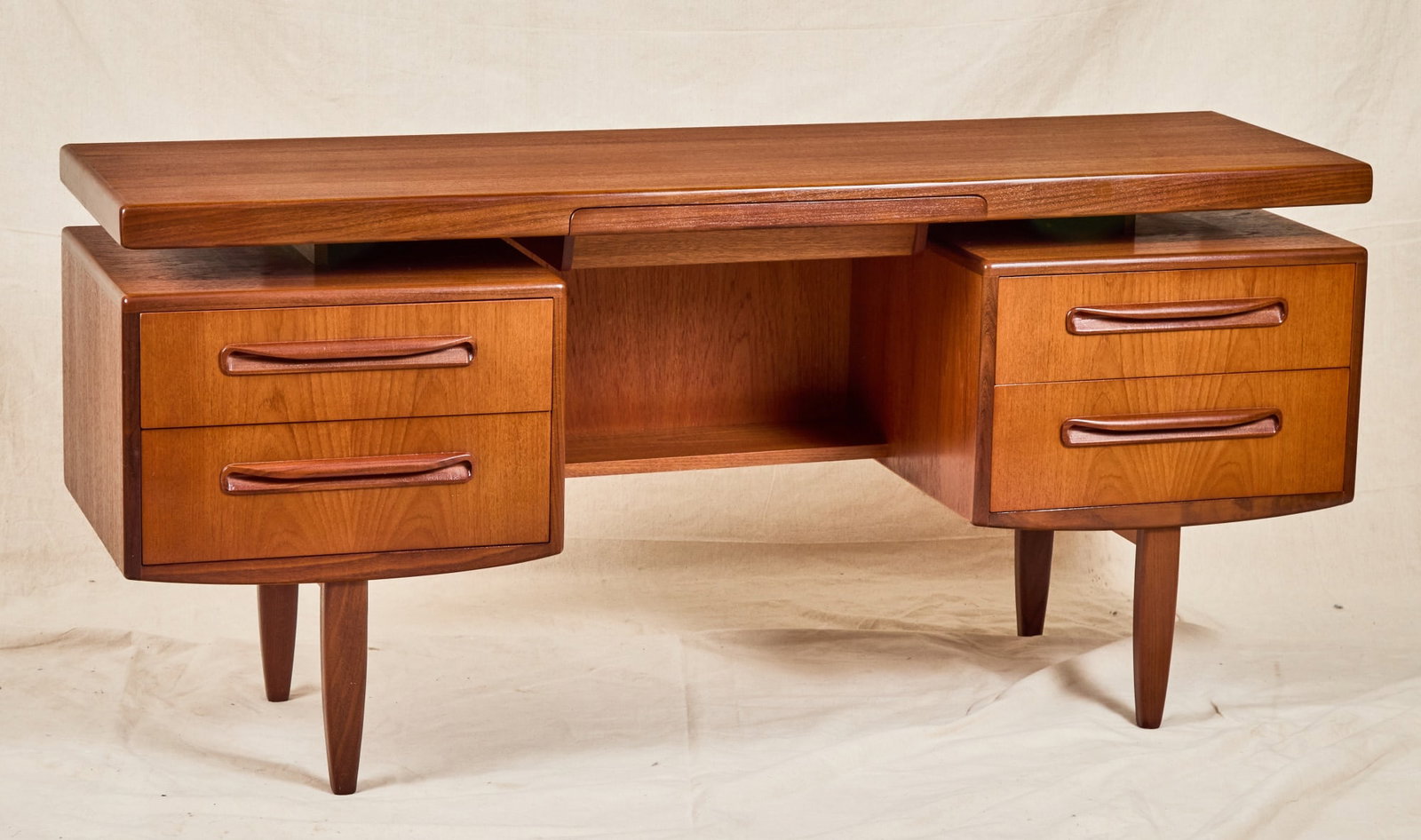 MID-CENTURY MODERN G PLAN FRESCO VANITY: Unsigned 27 1/2 x 60 x 18 inches