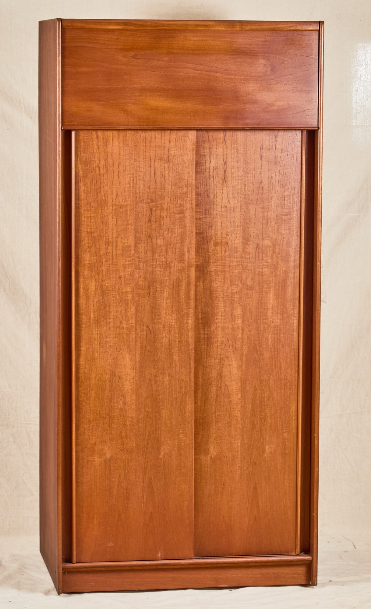 HIS AUSTINSUITE LTD LONDON TEAK WOOD WARDROBE (1 of 7)