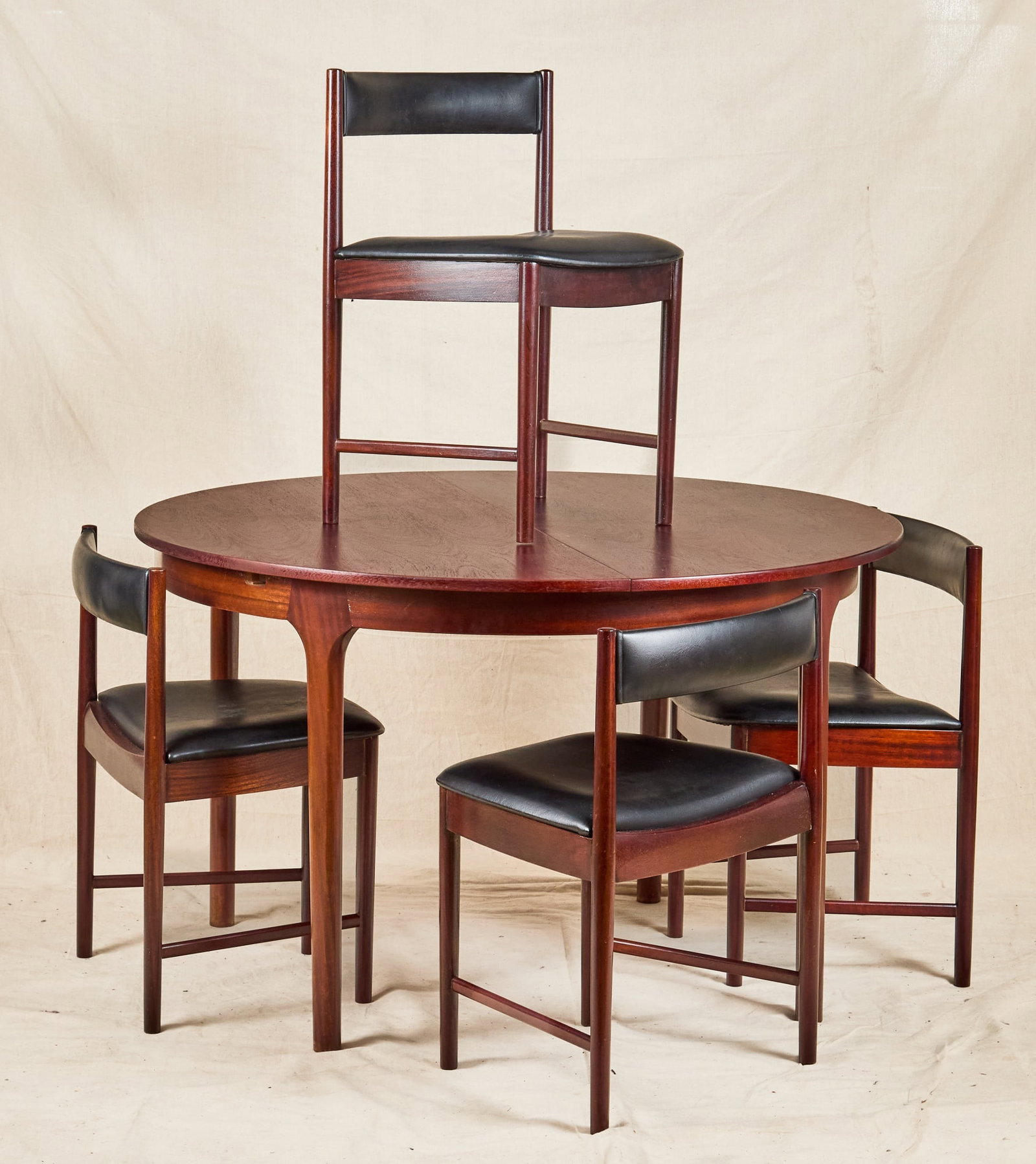 MID-CENTURY McINTOSH ROSEWOOD TABLE and CHAIRS (1 of 12)