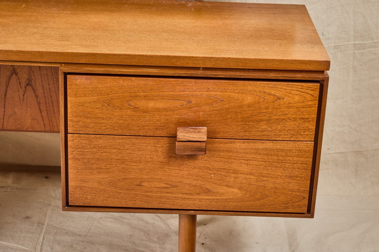 IBK LARSEN for G PLAN DANISH RANGE DRESSING TABLE - 2