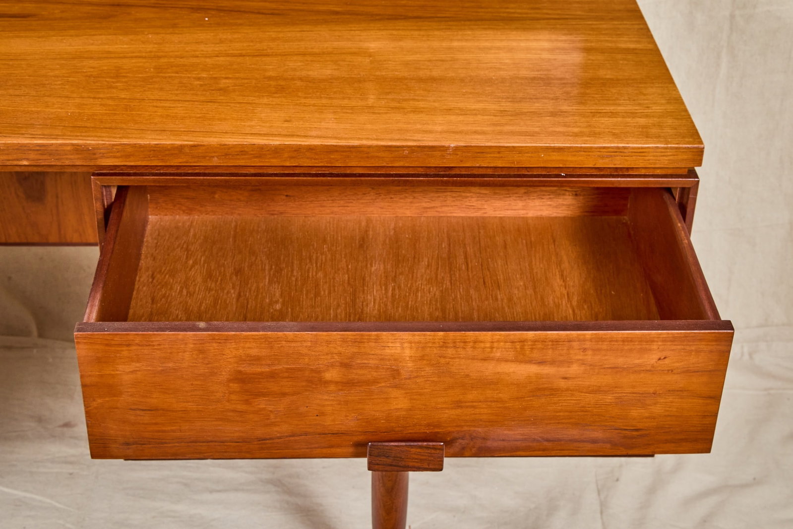 IBK LARSEN for G PLAN DANISH RANGE DRESSING TABLE - 5