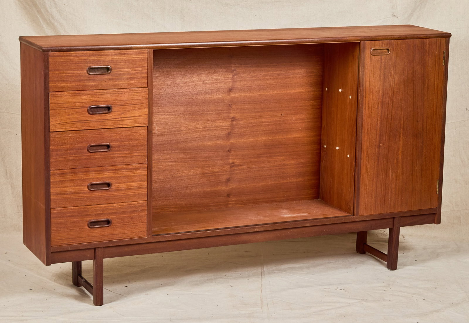 TURNIDGE MID-CENTURY TEAK CABINET (1 of 5)