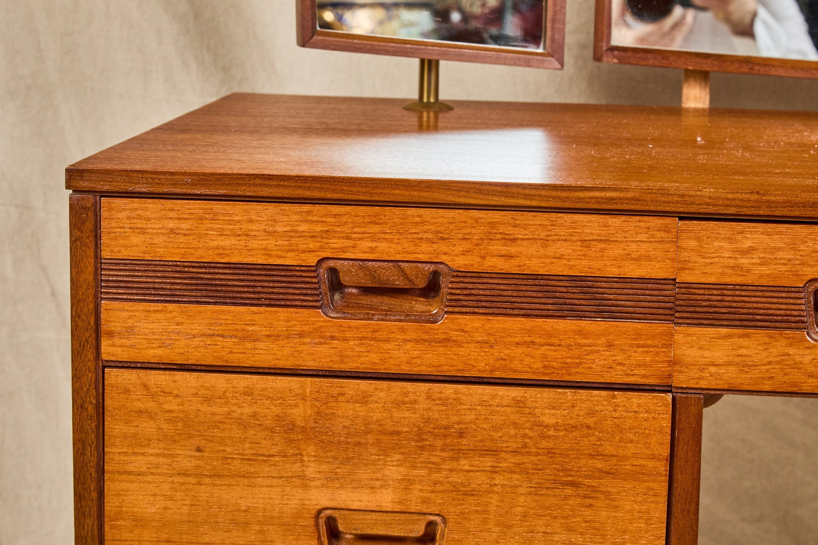 DANISH MODERN TEAK DRESSING TABLE - 4