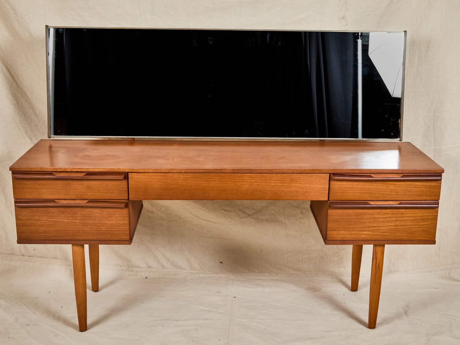 AVALON MID-CENTURY DRESSING TABLE (1 of 10)