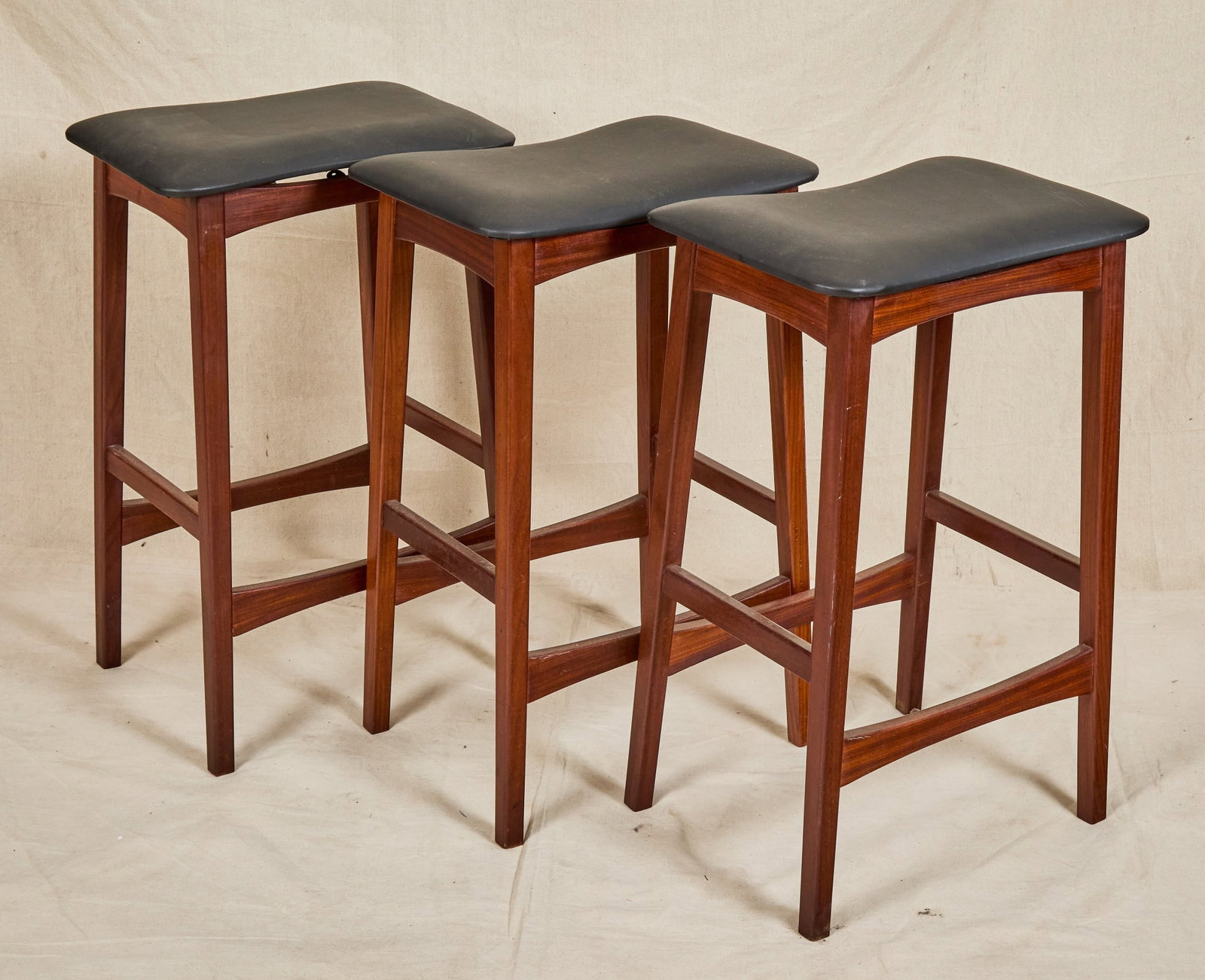 (3) DANISH MODERN BAR STOOLS: 29 x 18 x 13 inches.