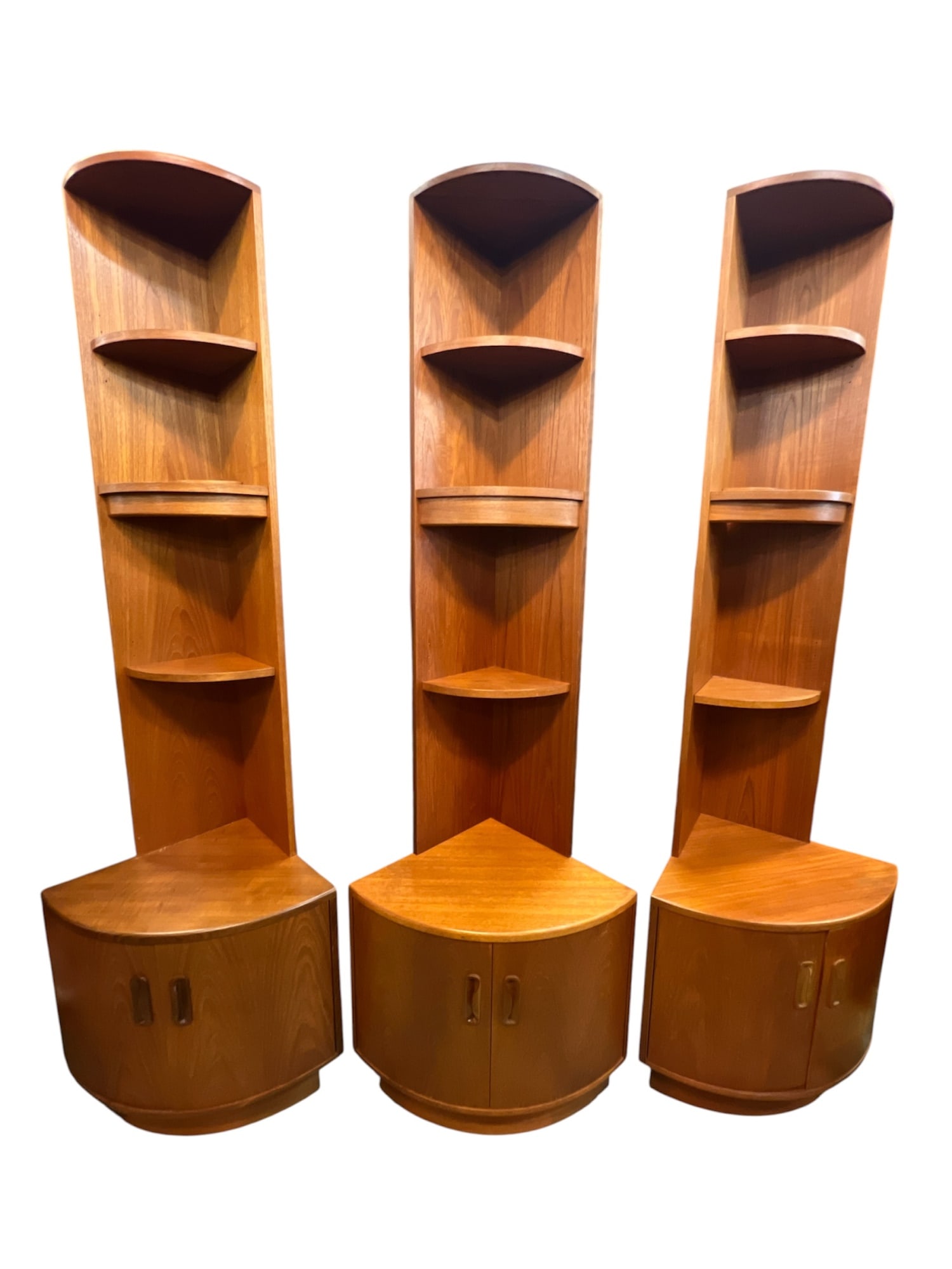 (3) G PLAN MID-CENTURY "FRESCO" CORNER UNITS (1 of 1)