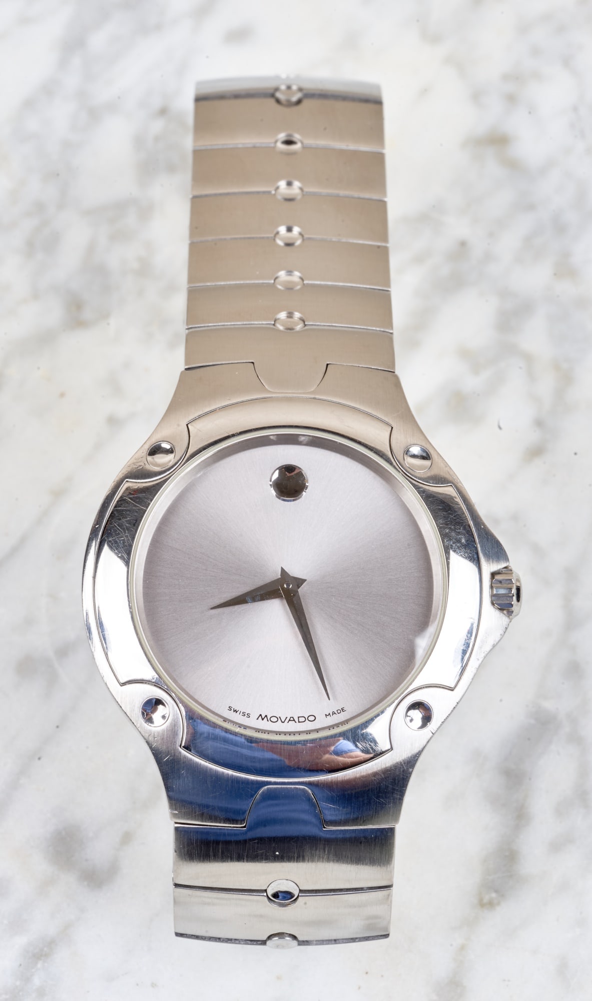 MOVADO MENS STAINLESS STEEL QUARTZ WRIST WATCH (1 of 6)