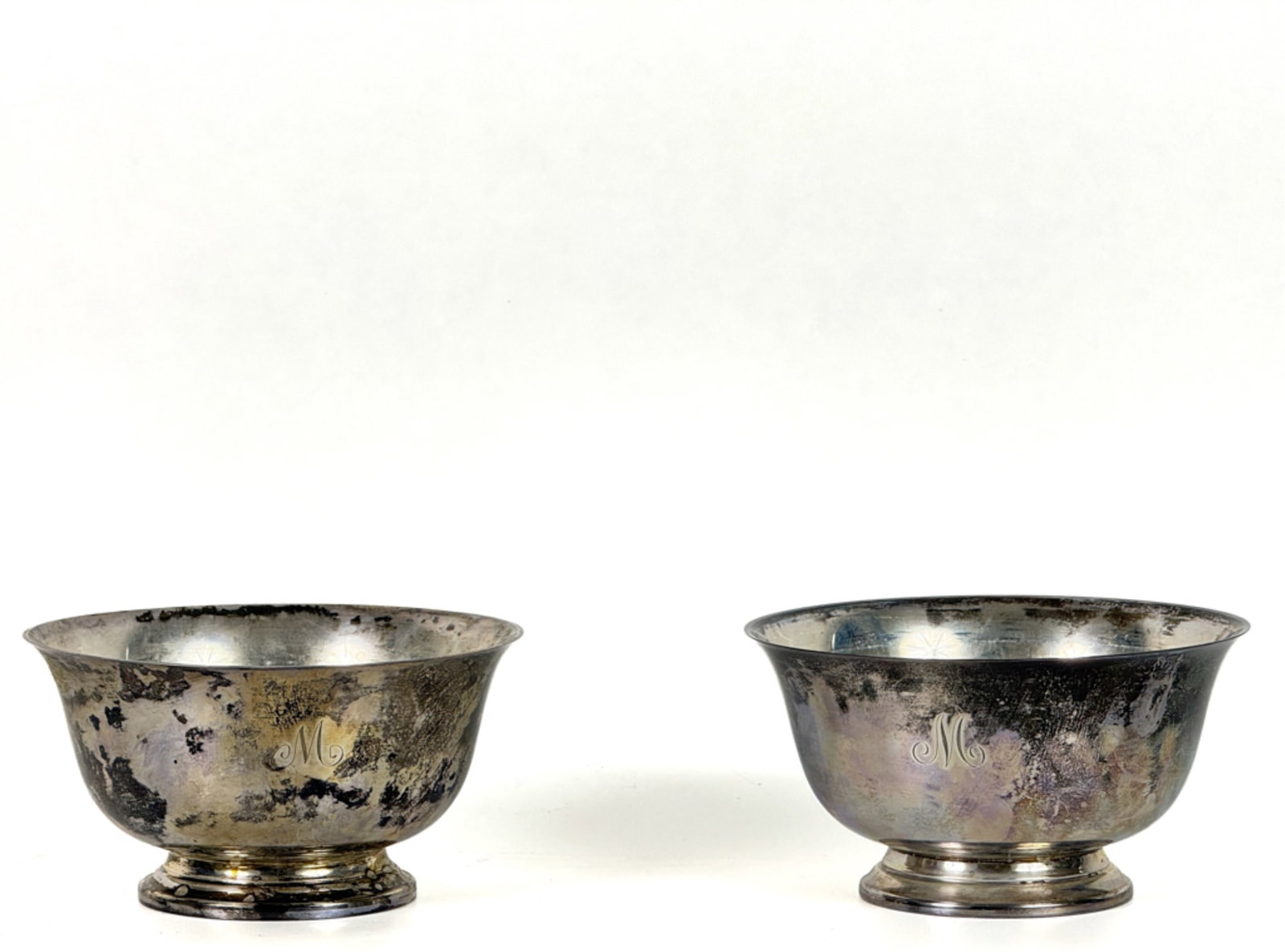 PAIR WATSON STERLING SILVER "PAUL REVERE" BOWLS: Watson Company Exemplar Paul Revere 1768 footed bowls. 3 x 5 1/4 inches. 14.72 ozt.