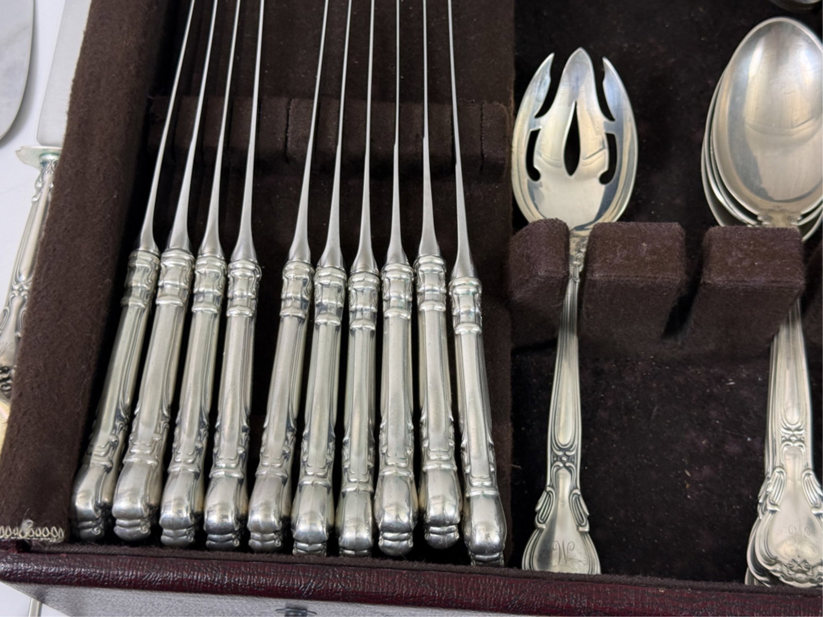 GORHAM STERLING SILVER "CHANTILLY" FLATWARE SET - 10