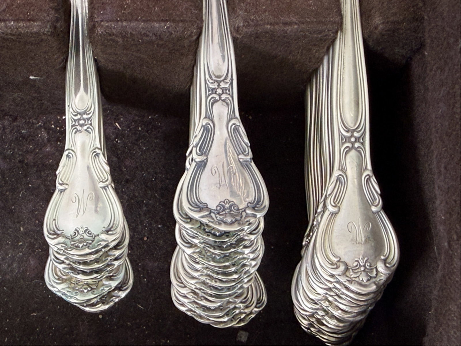 GORHAM STERLING SILVER "CHANTILLY" FLATWARE SET - 14