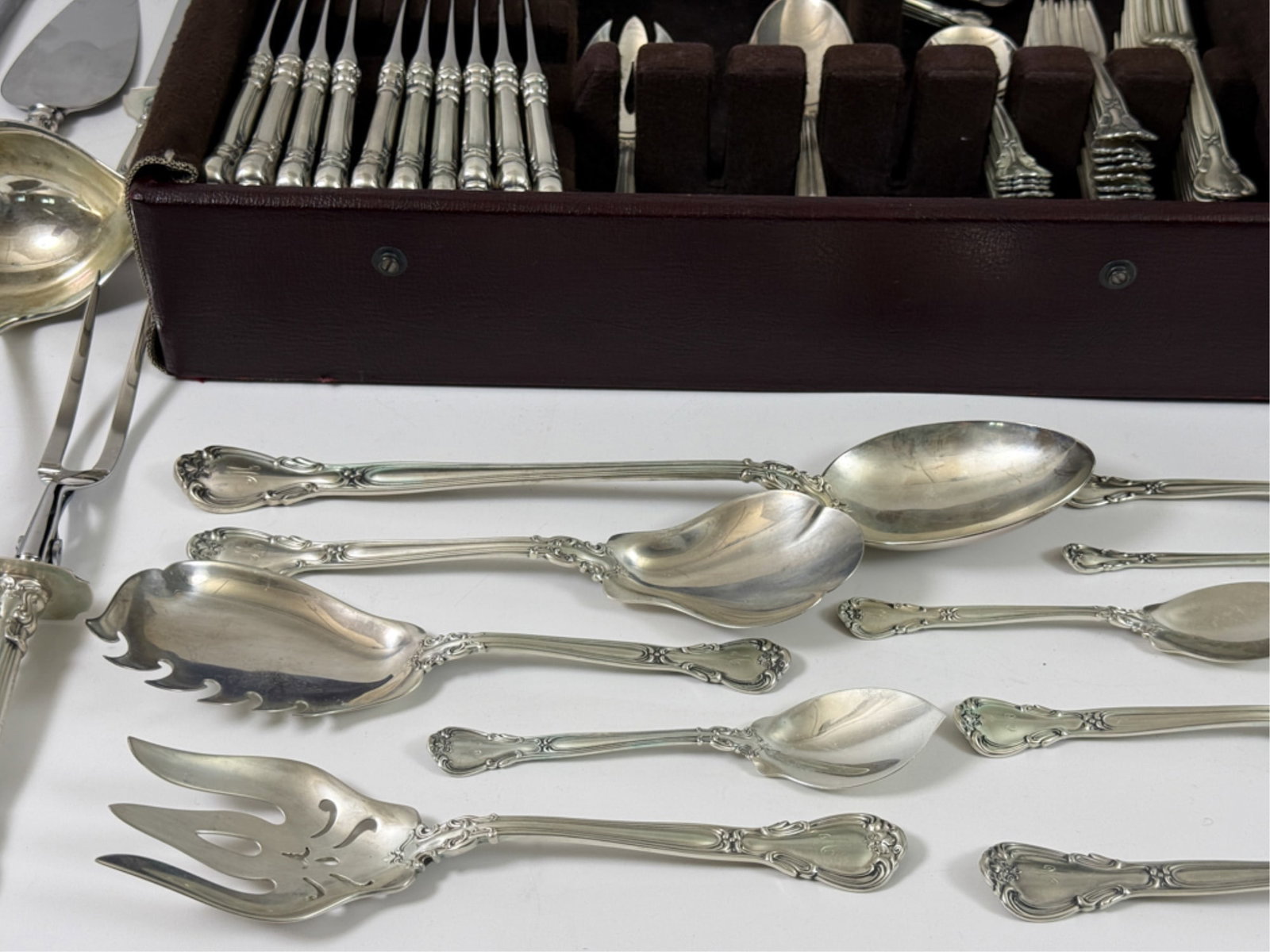 GORHAM STERLING SILVER "CHANTILLY" FLATWARE SET - 15